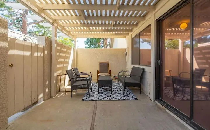 Modern Palm Springs Escape! Apartment