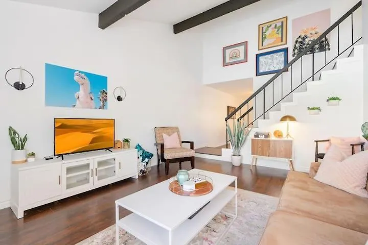 Modern Palm Springs Escape! Apartment