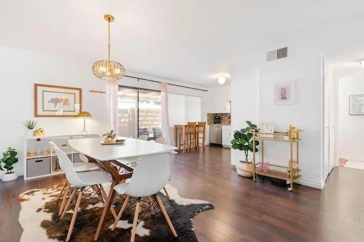 Modern Palm Springs Escape! Apartment 0*,  United States