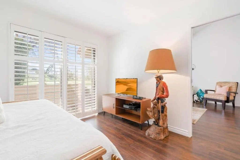 Modern Palm Springs Escape! Apartment
